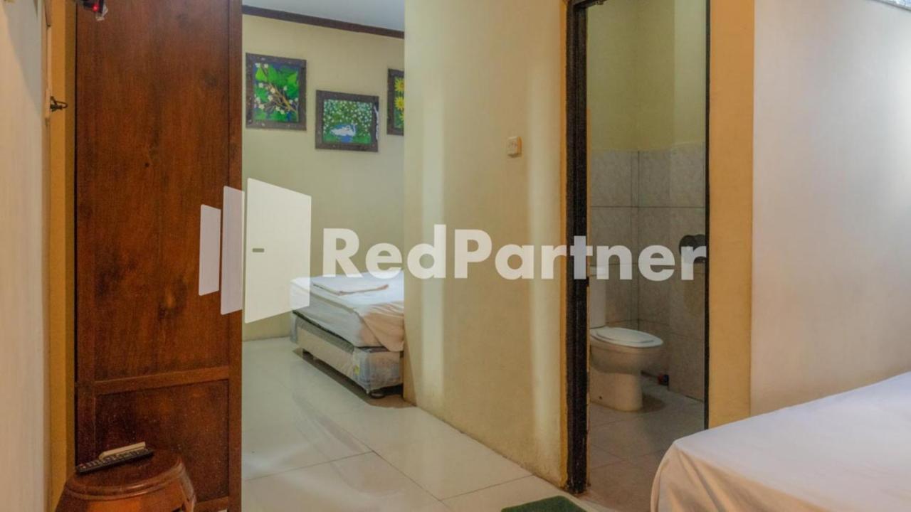 Vandhela Homestay Syariah Mitra Reddoorz Surabaya Exteriör bild
