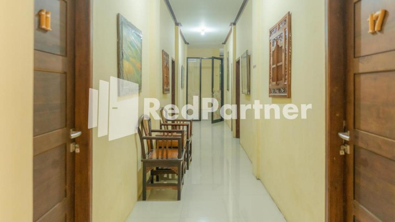 Vandhela Homestay Syariah Mitra Reddoorz Surabaya Exteriör bild